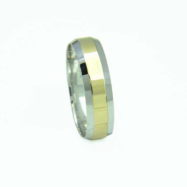 RLW131W — Wedding Band