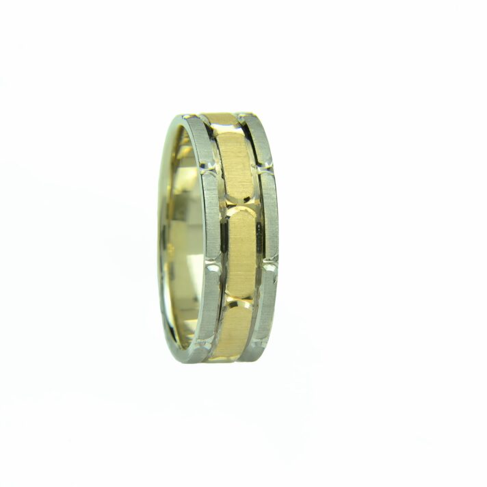 RLW133W — Wedding Band